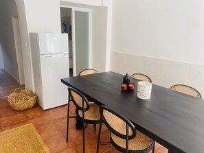 Dining - New Listing (Lisboa)