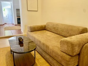 Living area - New Listing (Lisboa)