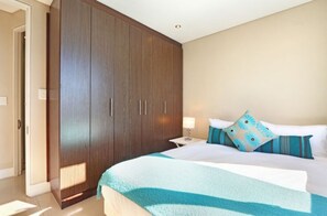 Room - Fabulous 2-bedroom apartment in Eden on the Bay near top attractions (Cape Town)
