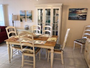 Dining - Lovely 2-bedroom ocean front penthouse in Ormond Beach (Ormond Beach)