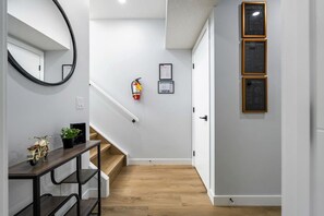Interior - `Boston` King Bed | Private Suite + 7 Min to DT (Calgary)