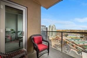 Property grounds - `Skyline` Downtown Core | AC | Walk to Saddledome (Calgary)