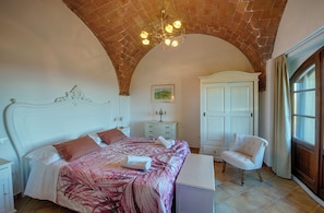 Room - New Listing (Toscana)