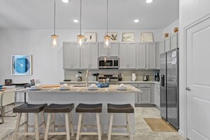 Private kitchen - 6BR Themed Villa Private Pool Near Universal (Orlando)