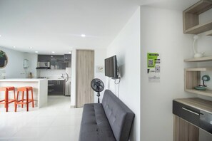 Living room - 810 Spectacular View, Balcony and Parking (Medellín)