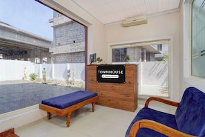 Lobby - Townhouse Kazhakootam (Trivandrum)