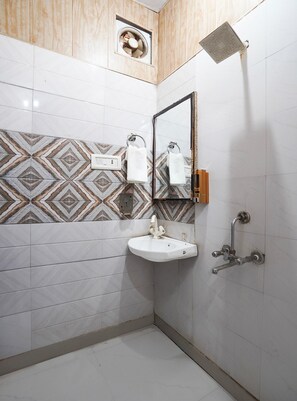 Bathroom - Collection O Hindon Airport Ghaziabad (Ghaziabad)