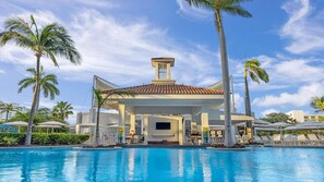 Pool - Oceanfront Bliss: 1BR Villa at Marriott Aruba Surf Club (Noord)