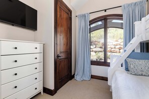 Room - Walk to Frostwood Gondola, private hot tub (Park City)