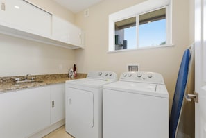Interior - 3 Suites Private Hot Tub Near Disney (Kissimmee)