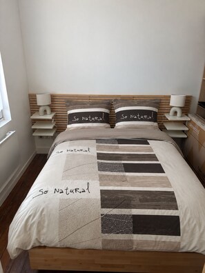 Room - New Listing (Limoges)