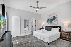 Room - Luxe Mansion/10min Walk Beach/Gameroom/Heated pool (Hollywood)