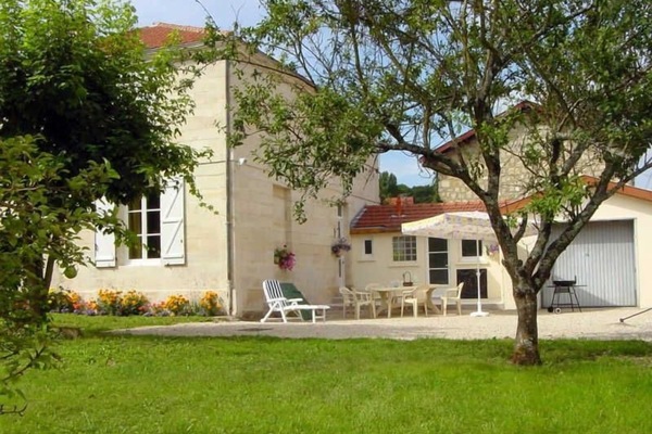 cour gîte les Mariniers lac du Der