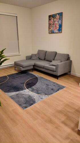 The Urban Haven | Stylish 2BR in Surrey Central