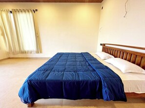 Room - Ajantha Komforts By Avenya (Jaoli)