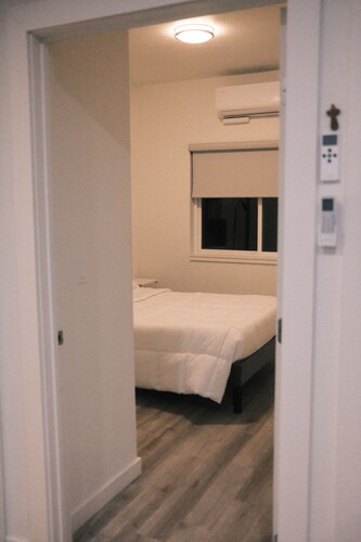 2-bedroom-1bath apartment in Antioch with cool AC - Kitchen and living room