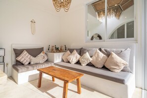 Living area - Beverly Villa (Kuta Selatan)