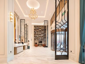 Lobby - Vienna International Hotel (Zhoukou)