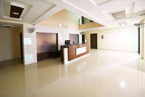 Lobby - Hotel O STAY CHILL RESIDENCY (Chennai)