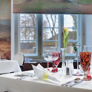 Dining - Chateau Heralec (Heralec)