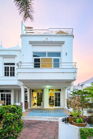 Ngoại thất