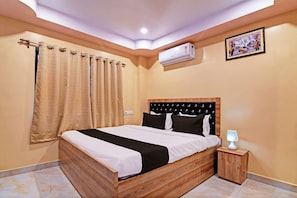 Room - Collection O Mahal (Kolkata)