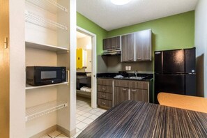 Bedroom - 2 Full Beds | Non-Smoking (Dallas)