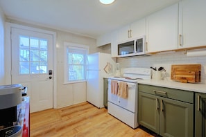 Kitchen - Lakefront Unit w/ Views, Near Colleges & Hospitals (Worcester)