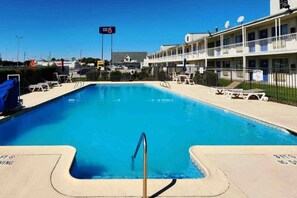 Pool - 1 King Bed | Non-Smoking, Kitchen (Webster)