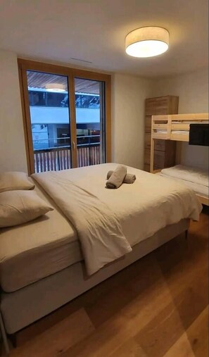 Room - Central 2.5-Room Apartment in Flims - Ski-in/ski-out (Flims)