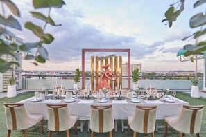 Outdoor dining - Njoy Prestige Grand Hotel Don Mueang (Bangkok)