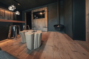 Dining - New Listing (Blaichach)