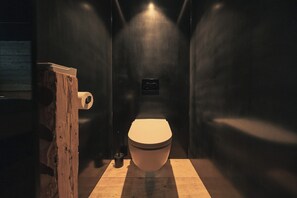 Bathroom - New Listing (Blaichach)