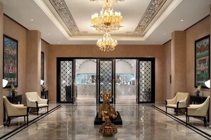 Lobby - Wyndham Grand Udaipur Fateh Sagar Lake (Udaipur)