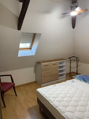 Room - New Listing (Pleaux)
