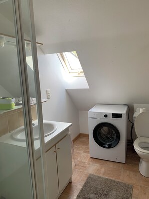 Bathroom - New Listing (Pleaux)