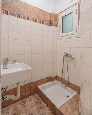 Bathroom - Eirini Residence (Athens)