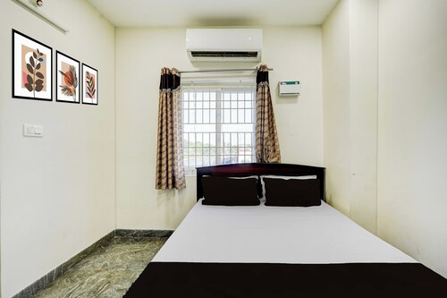 Hotel O Eswar Palace Pattabiram