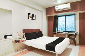 Room - Super Hotel O Jadhav Nagar Near Sinhgad (Pune)
