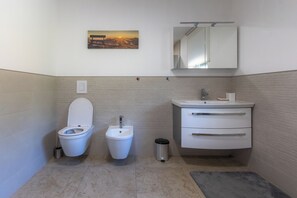 Bathroom - Serene 1-bedroom apartment in charming Radovljica awaits you (Radovljica)