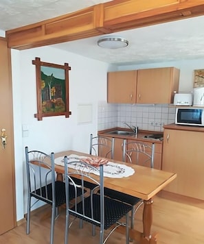 Untagged - Cozy holiday home with pool (Marienberg)