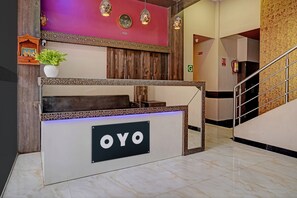 Lobby - OYO Hotel Blue Sapphire Residency Near (Mumbai)