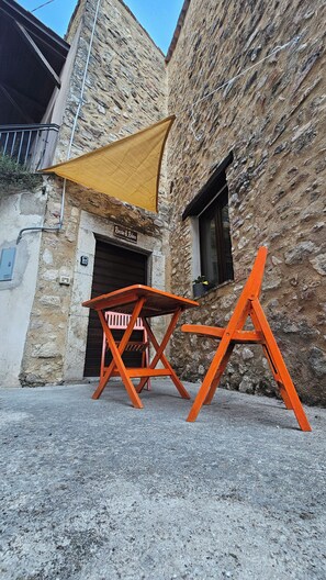 Outdoor dining - New Listing (Monterivoso)