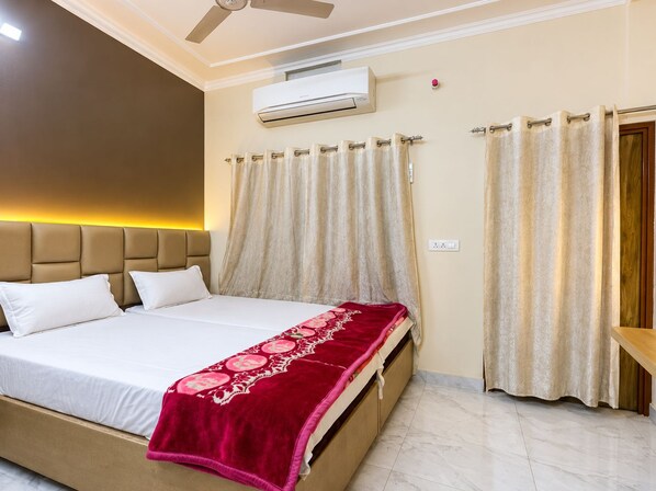 Room - Host Varanasi (Varanasi)