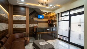 Lobby - Hotel Amrit Bliss (Amritsar)