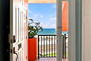 Interior - Gulf + Bay Views · Boat Dock · Bradenton Beach (Bradenton Beach)