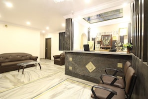 Lobby - Hotel O Nav Bharath Residency (Hyderabad)
