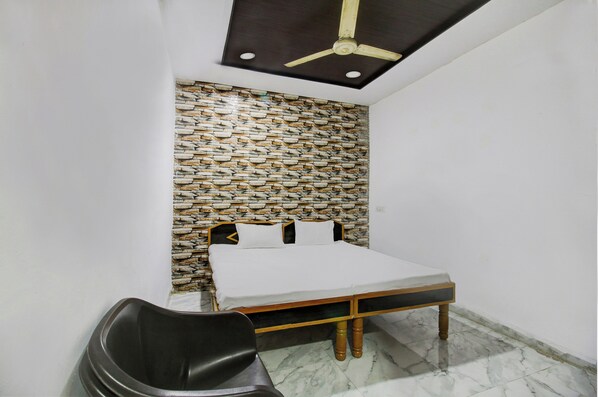 Room - Hotel O Satyam Shree (Indore)