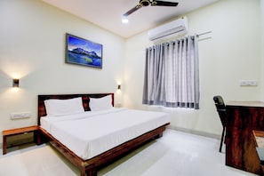 Room - Hotel O Golden Sky (Indore)