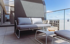 Interior - Mercury Suites Sleek Apt With Pool Access (St. Julian's)